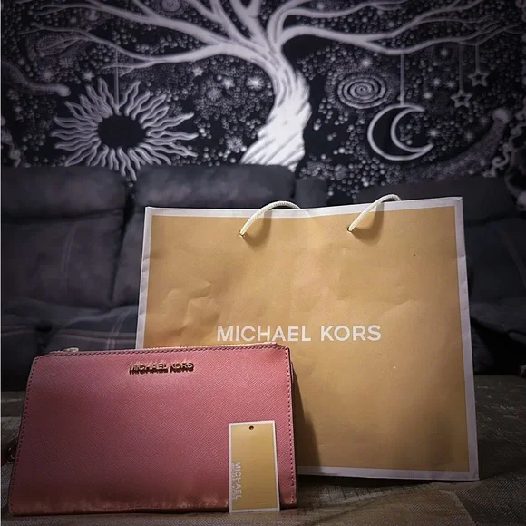 Michael Kors Pink Satchel with Gold Hardware and Top Handle with wallet combo - Picture 14 of 17